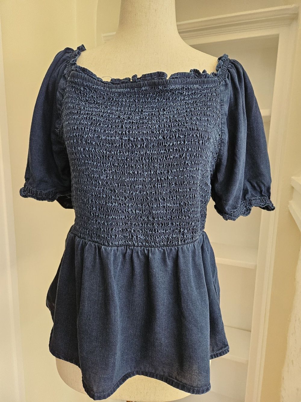 Old Navy - M- Smocked Square-Neck Peplum Top, Demin-like fabric